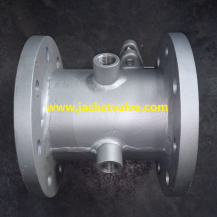 Soft seated jacketed ball valve